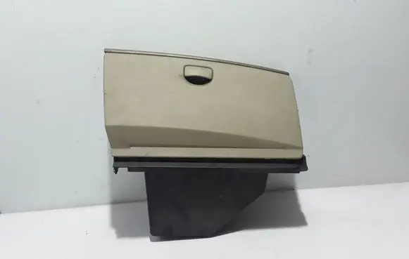 Renault Megane III Glove box 8200078820