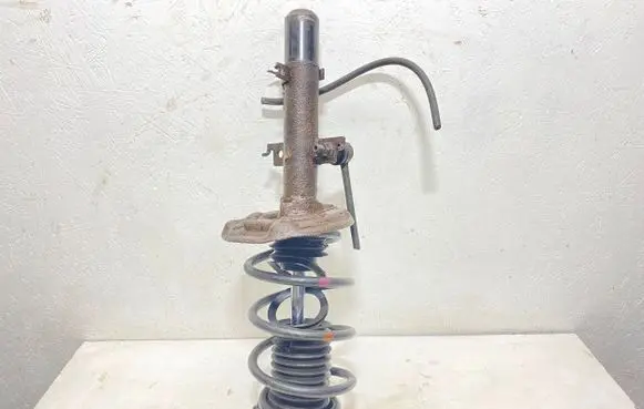 Nissan Qashqai Front shock absorber/damper