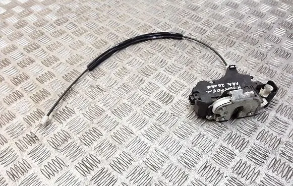 Mitsubishi Colt Front door lock