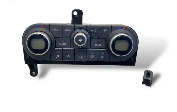 Nissan Qashqai Climate control unit 27500JD45B