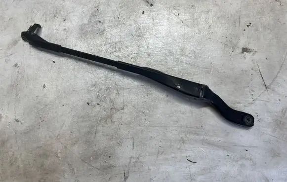 Mercedes-Benz E W211 Front wiper blade arm A2118201144