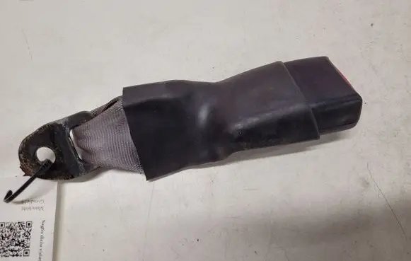 Mitsubishi Grandis Middle seatbelt buckle (rear) 1018843