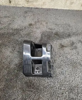 Tesla Model Y Rear bumper mounting bracket 149403900 150696900 152575