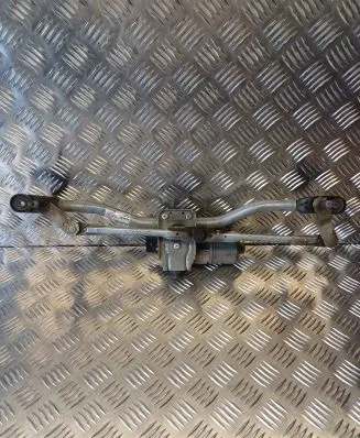 Alfa Romeo Giulietta Front wiper linkage and motor 50509396 3397021178