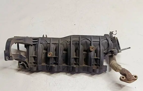 Hyundai i30 Intake manifold AWF318