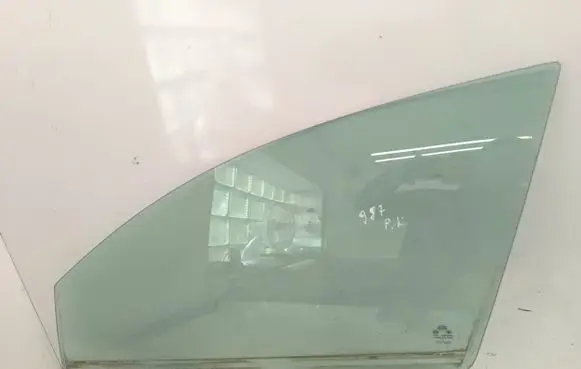 KIA Optima Front door window glass four-door E000989 AS2 M550