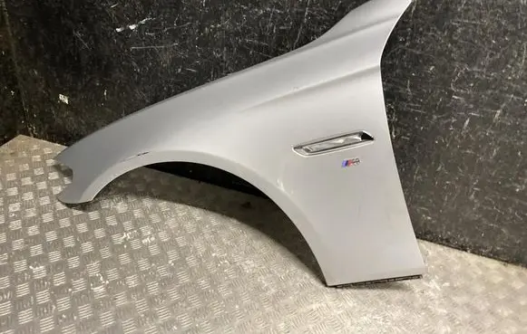 BMW 5 F10 F11 Fender 
