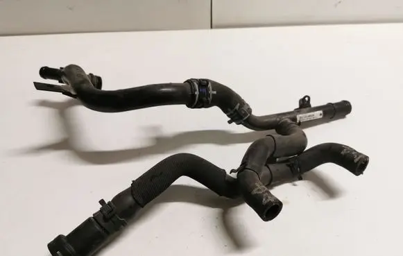 Volkswagen Eos Engine coolant pipe/hose 06J121085B