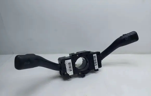 Volkswagen Golf IV Wiper turn signal indicator stalk/switch 8L0953513G