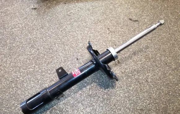 Lexus RX 450H Rear shock absorber/damper 334385