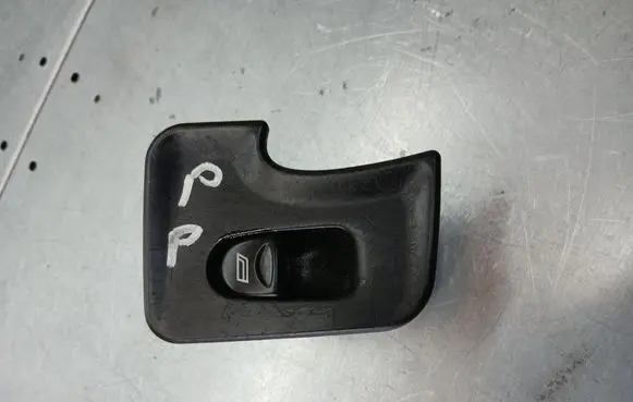 Alfa Romeo 147 Other switches/knobs/shifts 735263170