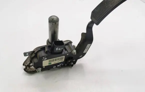 Nissan Murano Z50 Accelerator throttle pedal 18002CA100 06282E02G