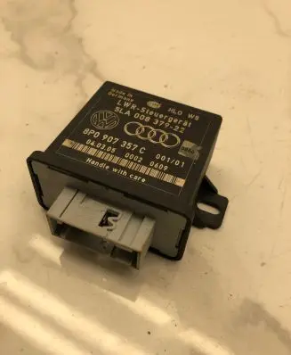 Audi A6 S6 C6 4F Light module LCM 8P0907357C 5LA00837922