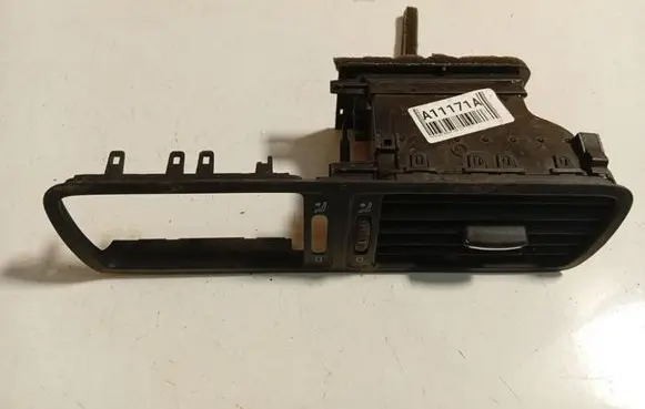 Volkswagen PASSAT B6 Dash center air vent grill 3C2819728D0