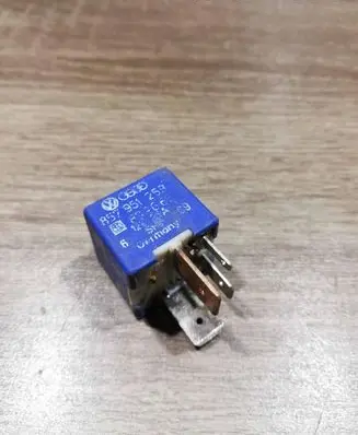 Volkswagen Golf III Other relay 857951253 BLUE