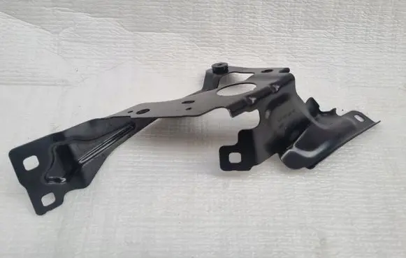 Fender mounting bracket