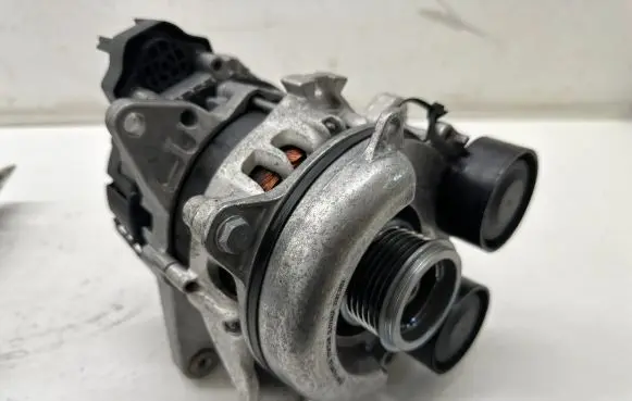 Nissan Qashqai J12 Generator/alternator 2310A1749RT