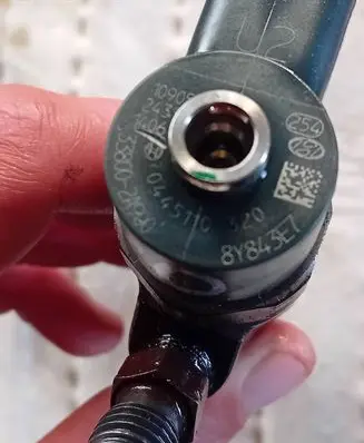 KIA Ceed Fuel injector 0445110320