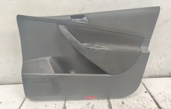 Volkswagen PASSAT B6 Front door card panel trim 3C1867012