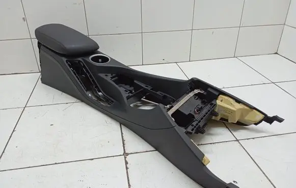 BMW X1 E84 Center console 105095503 105025281
