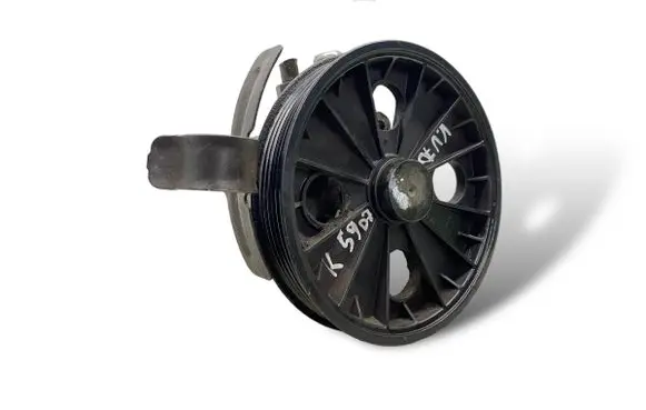 Volvo V70 Power steering pump 9485757