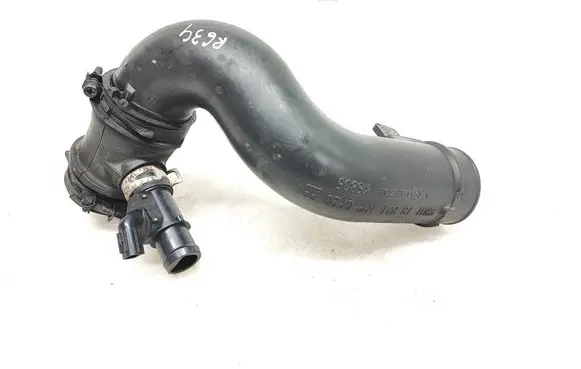 Mazda 6 Intercooler hose/pipe SH0113231 SH01-13225