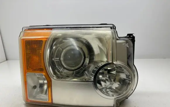 Land Rover Discovery 3 - LR3 Headlight/headlamp XBC500042 H242BRDM