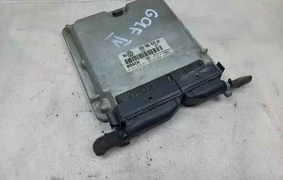 Volkswagen PASSAT B5 Engine control unit/module 038906019AM 0281010091