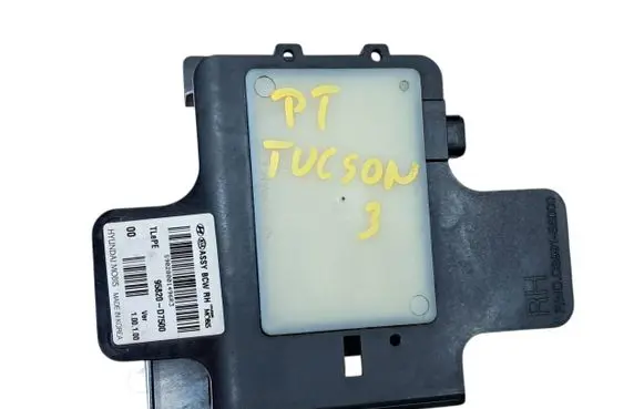 Hyundai Tucson TL Blind spot module 95820D7500 100100 MADFLNR0BR