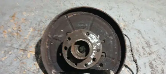 Opel Meriva B Front wheel hub spindle knuckle 