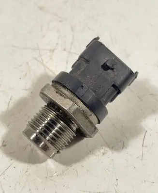 Volvo XC60 Fuel pressure sensor 0281002995