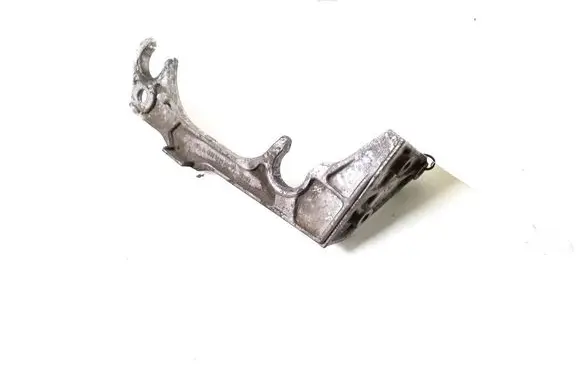 Mercedes-Benz E W212 Air filter cleaner box bracket assembly A6510940127