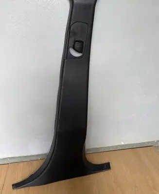 Jeep Grand Cherokee (B) pillar trim (top) I01976020BLR