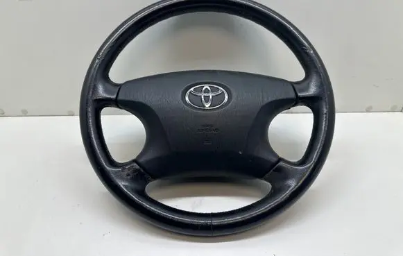 Toyota Avensis Verso Steering wheel 