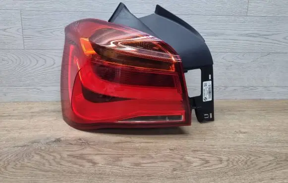 BMW 1 F20 F21 Rear/tail lights 7359017