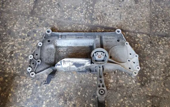 Volkswagen Golf VI Front subframe 1K0199369F