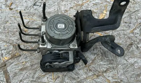Ford Turneo Courier ABS Pump EY162C405AB 10022002424