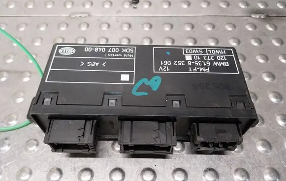 BMW 5 E39 Door control unit/module 8352061