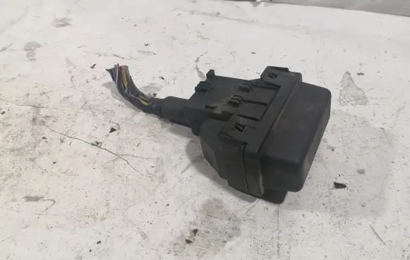 Opel Insignia A Fuse module 315938597