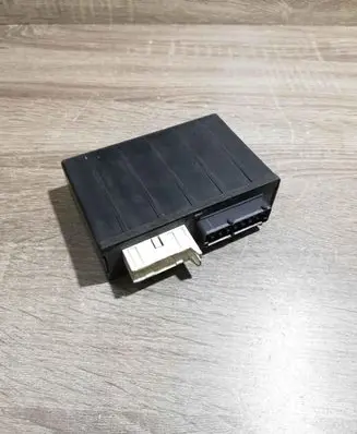 BMW 5 E34 Door control unit/module 1384204