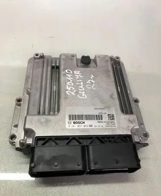 Alfa Romeo Giulia Engine control unit/module 0281037069