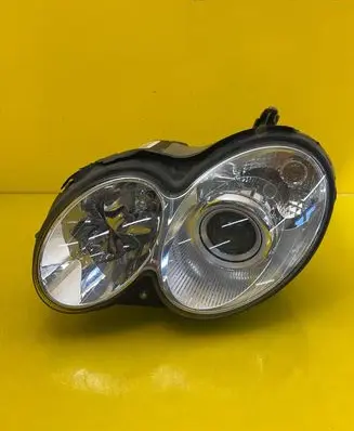 Mercedes-Benz CLK A209 C209 Headlight/headlamp A2098201561