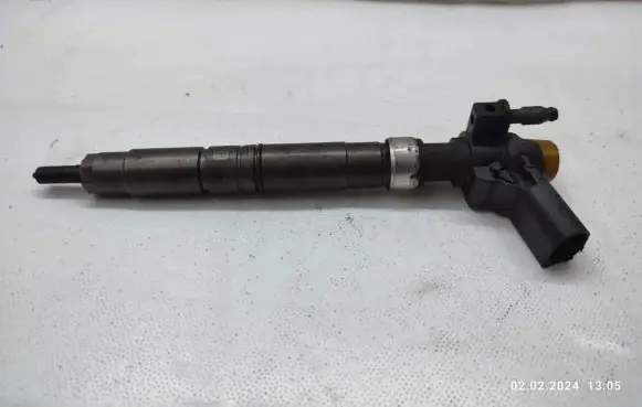 Volkswagen Multivan T5 Fuel injector 0445116035