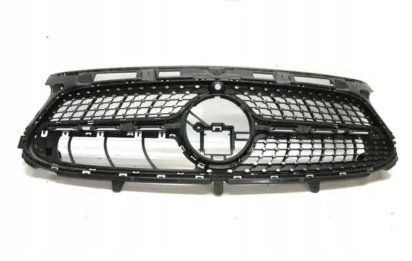 Mercedes-Benz GLA H247 Front grill