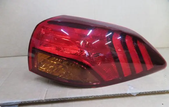 Hyundai Tucson TL Rear/tail lights 92402D7500 R009CTR00117743 251020192328