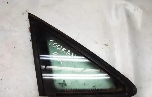 Volkswagen Touran I Front triangle window/glass 
