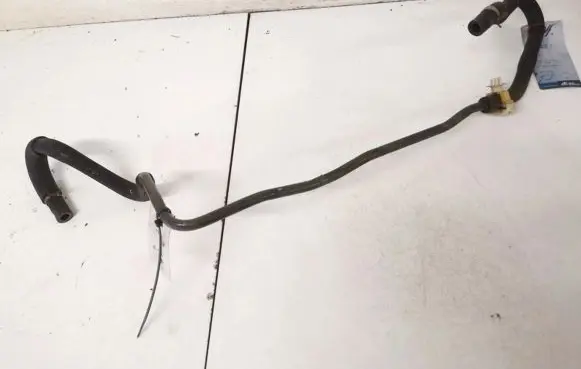 Volkswagen PASSAT B3 Engine coolant pipe/hose