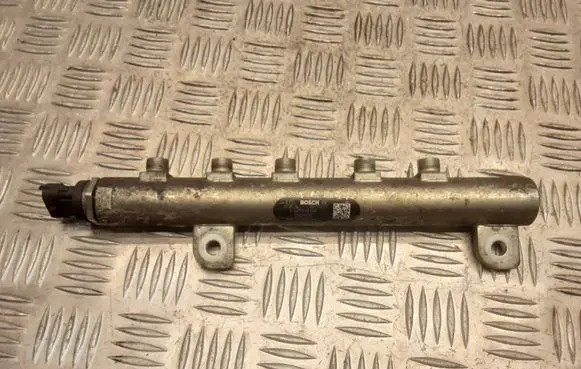 Opel Zafira B Fuel main line pipe 0445214095