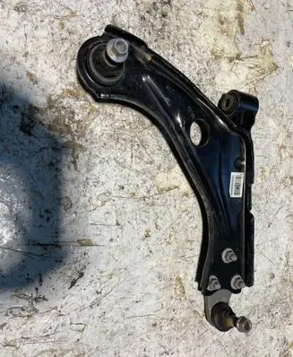Citroen C5 Aircross Front lower control arm/wishbone 7AAA226260285D