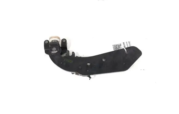 Mercedes-Benz Vito Viano W447 Sliding door lower roller guide/hinge A4477600747